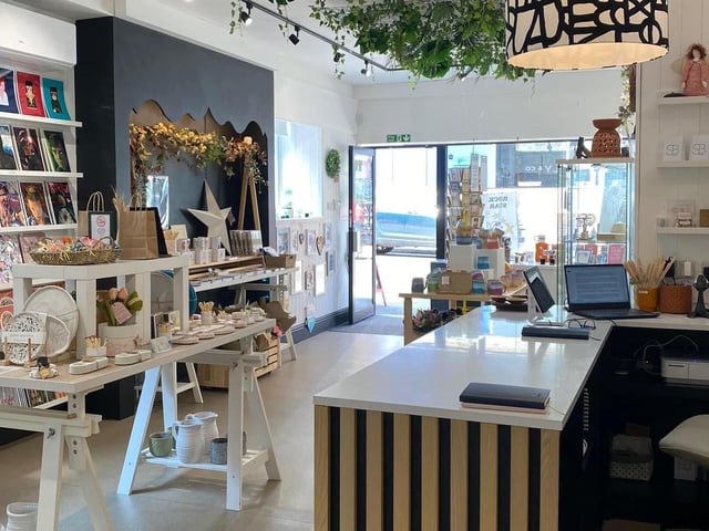 Ssnug Living describes itself as a beautiful shop full of gifts, homeware items and flowers from a variety of local artisans. The business also has a number of interesting workshops planned over the coming months. Location: 11 Abbey Street, Market Harborough, LE16 9AA.