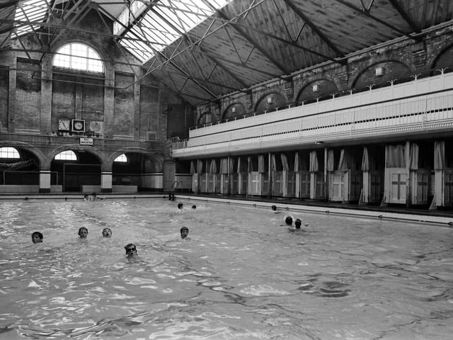 Kettering swimming pool