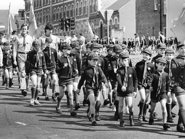 1988 St George's Day parade in Kettering town centre