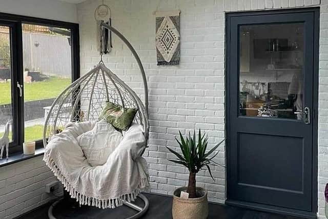 Soft textures can help to make a space cosy (photo: @adamchamberspandd)