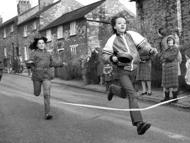 1982 - Pancake races in Rushton