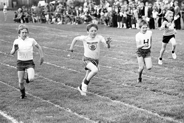 Kettering interschool sports 1981 - Millbrook takes the lead