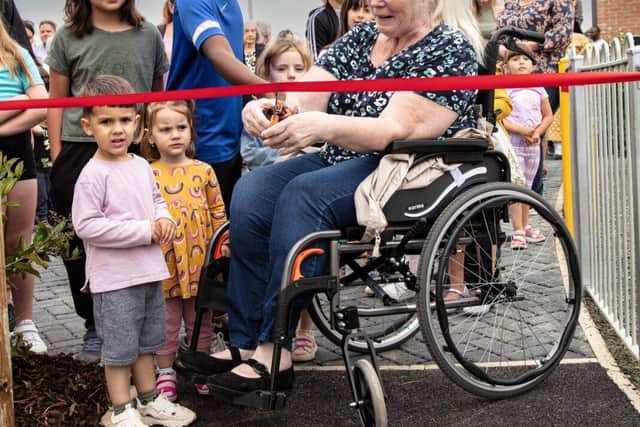 Councillor Lora Lawman opens the Glenvale Park playground 