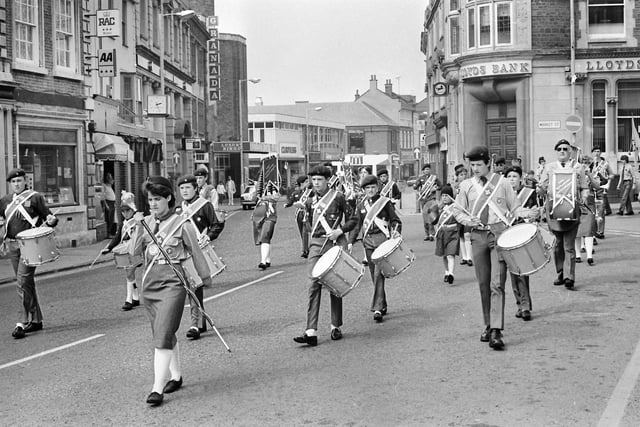 St George’s Day Kettering 1987 - the parade enters Market Place