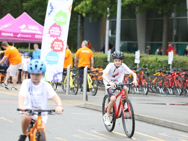 School pupils take part in the Kids of Steel mini triathlon in Corby/IMG