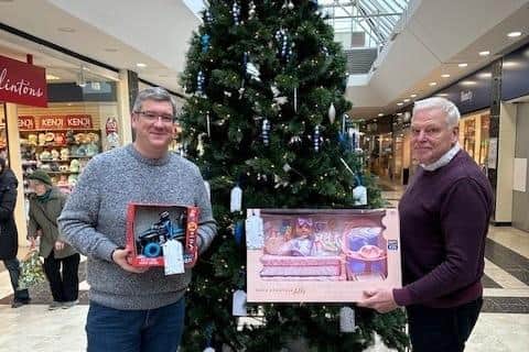 l-r Cllr Scott Edwards and Neil Griffin (Newlands Centre manager)