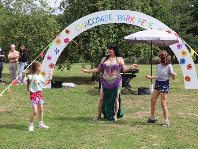 Cherie Opens the Chacombe Park Fete