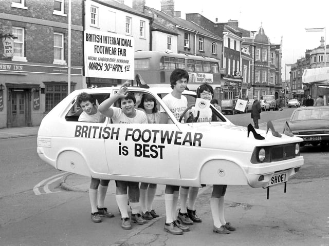 1980 WALKING CAR KETTERING TOWN CENTRE