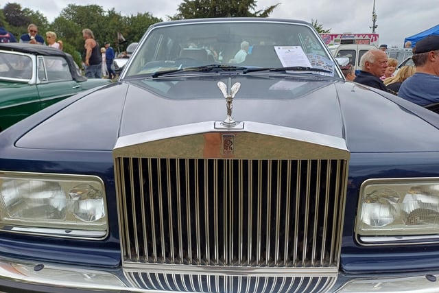 Rushden Car Rally Picture special: All the best bits as classic cars line Rushden's Hall Park