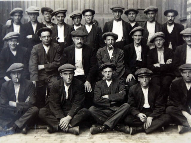Workers from the Co-op boot factory in Rectory Road, Rushden, the day before they volunteered to go into the Armed Forces to serve in the First World War (picture originally submitted by Eric Fowell)