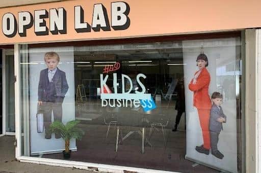 Making use of a transformed empty shop unit, Hunt and Darton will lead young local minds to invent and run their own fully functional business