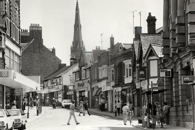 Rushden High Street in 1986 - the Midland Bank - now HSBC one of the few remaining banks in the town