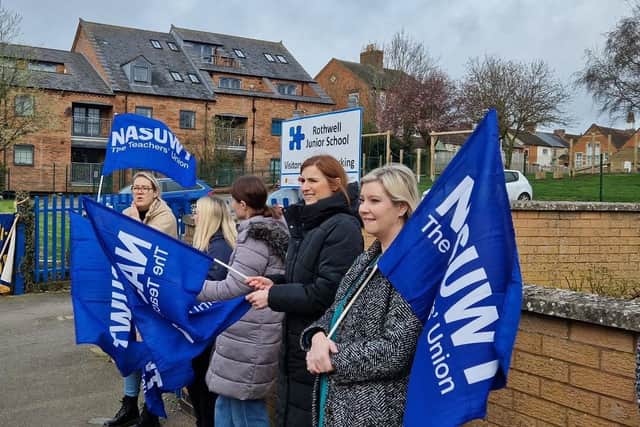 NASUWT Rothwell Junior School/National World