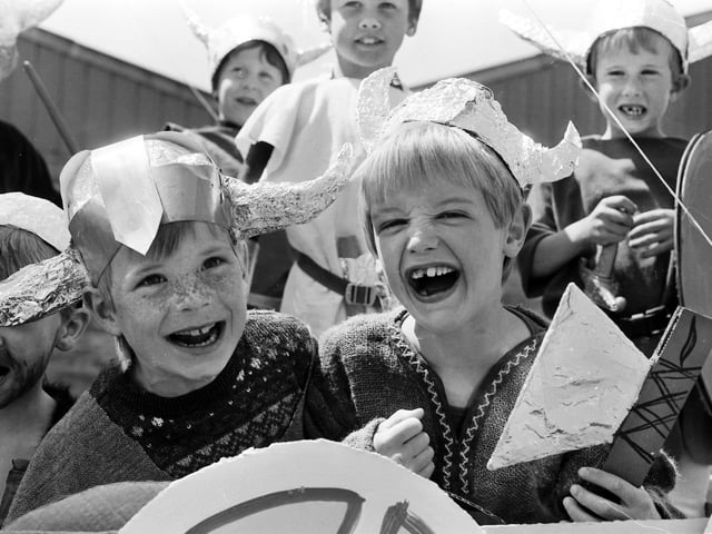 1986 EARLS BARTON CARNIVAL