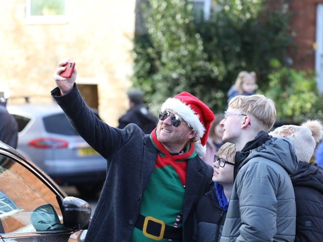 Geddington Volunteer Fire Brigade take on Northants Fire and Rescue:Geddington Boxing Day Squirt