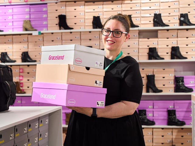 Deichmann in Willow Place Corby has opened:Corby Deichmann opens