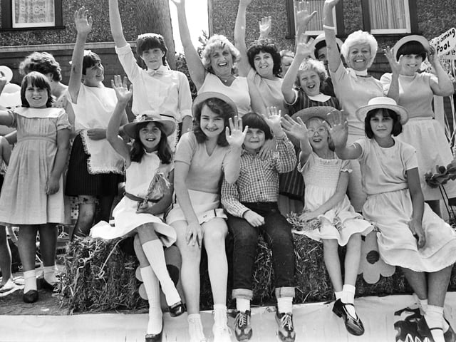RUSHDEN CARNIVAL 1983