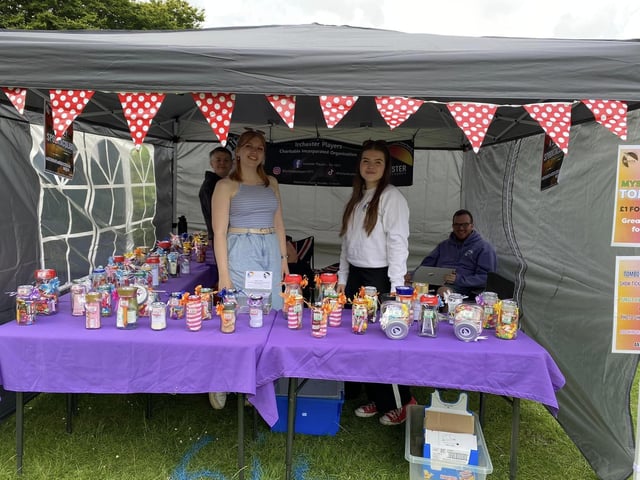 Local Traders and live entertainment on offer as Rushden celebrates in the sun