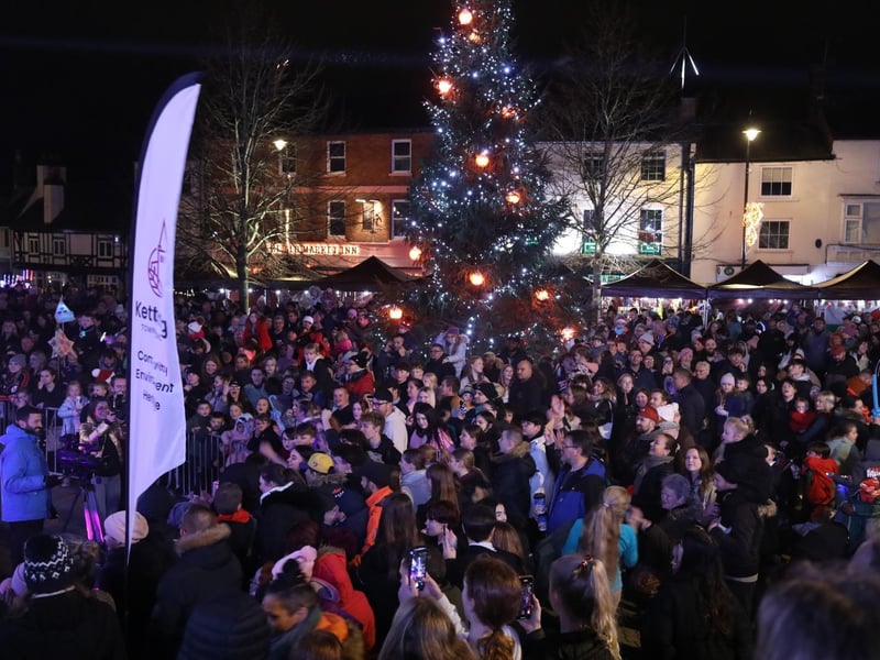 Kettering light switch on 2023:Kettering Christmas Lights Switch On