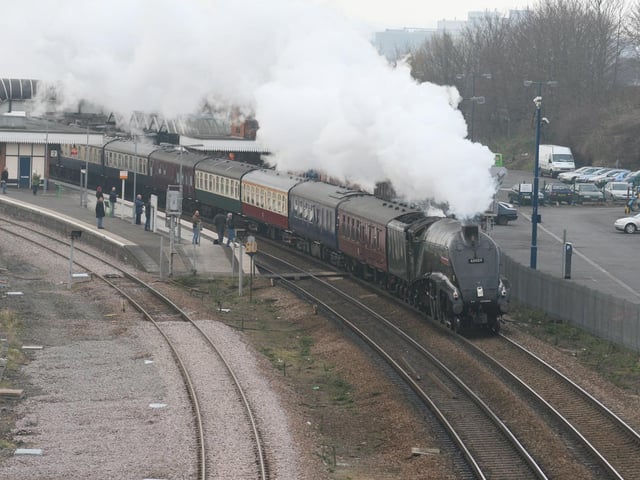 The Union of South Africa passing through Wellingborough station on march 24, 2007