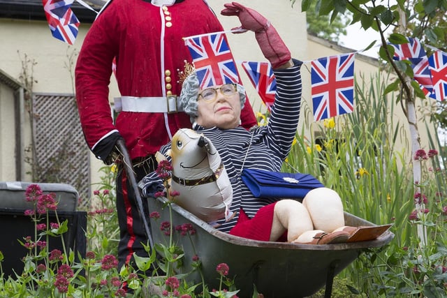 Cranford wheelbarrow trail shows a relaxed Queen