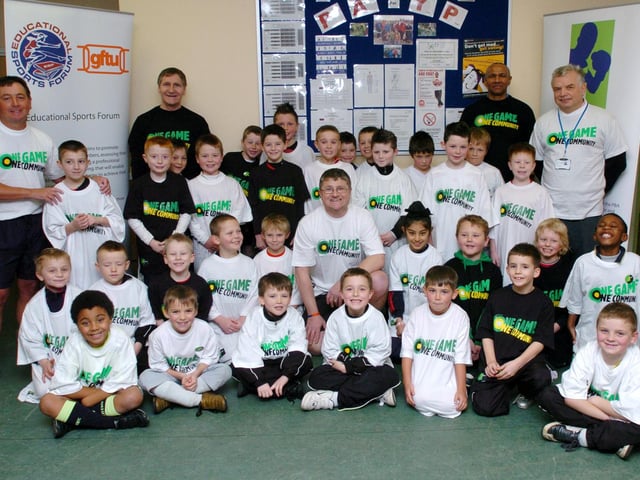 Corby: Corby Kingswood FC under 8's  kick racism out of football campaign   2008