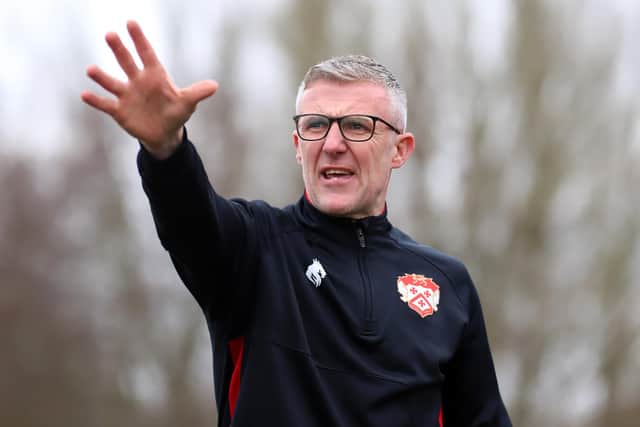 Still aiming higher... Kettering Town boss Richard Lavery dishes out the instructions during ther 1-0 win at AFC Sudbury (Pictures: Peter Short)
