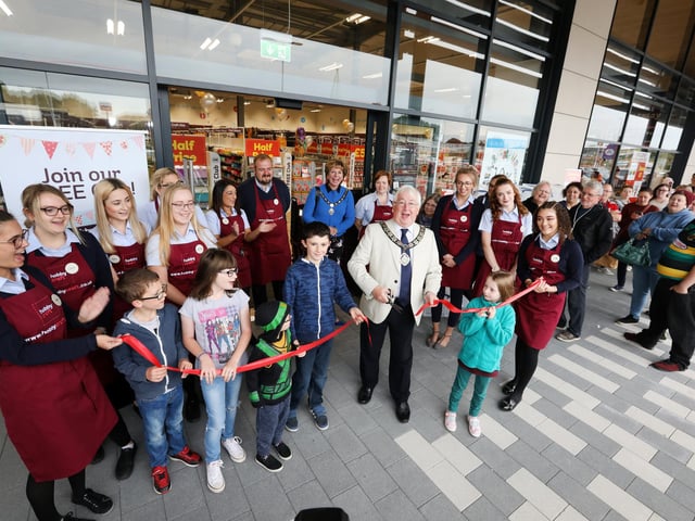 Rushden: Hobby Craft shop opens at Rushden Lakes September 2018