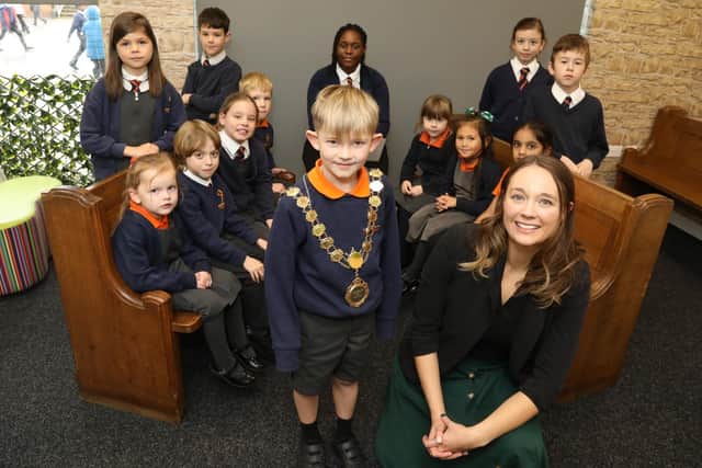 Learning about local democracy - Mayor of Kettering Cllr Emily Fedorowycz with pupils from Hayfield Cross Primary School