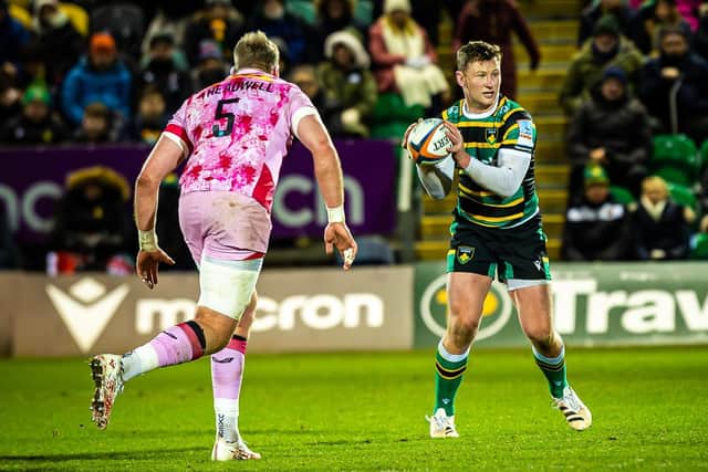 Fraser Dingwall in action against Harlequins (picture: Adam Gumbs Photography)