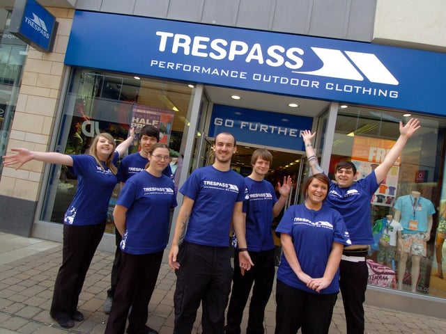 Corby, Trespass new shop opens in Willow Place. Rebecca Donnelly, Michael Bevan, Sam Roberts, James Moran (manger), Lewis Holt, Nicola Ogilvie, Scott Boyd - May 2011