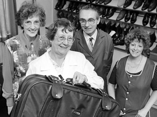 1982 RETIREMENT LOAKE BROTHERS