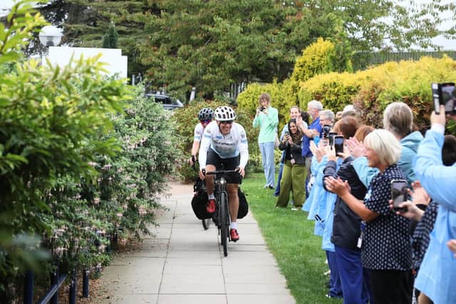 Eddy and Teresa arrive at KGH after their 74-day ride around Britain