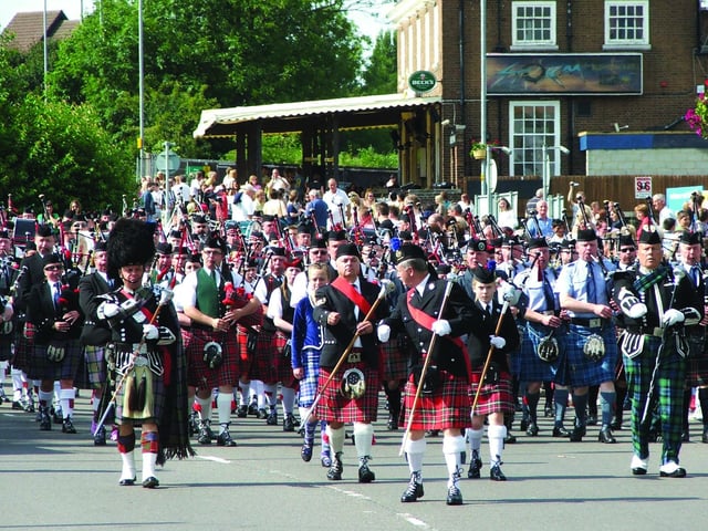 Corby Highland Gathering: The mass pipe bands