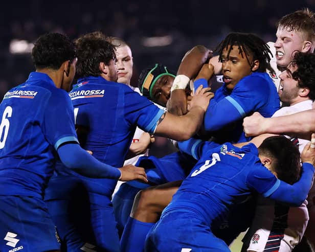 Malik Faissal in the thick of it for Italy Under-20s against England Under-20s (photo by Dan Istitene/Getty Images)