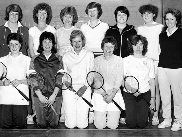NORTH COURT BADMINTON TEAM 1986