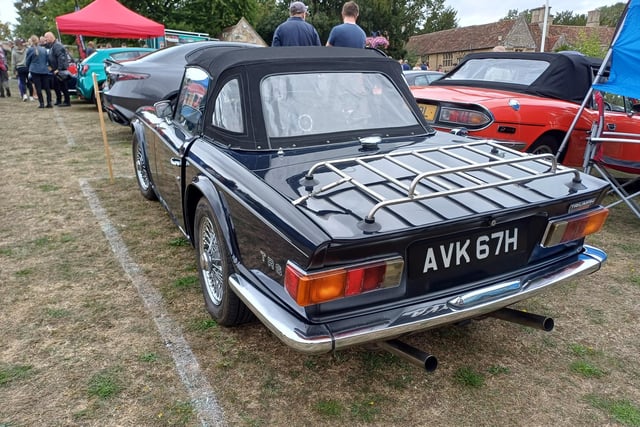 Rushden Car Rally Picture special: All the best bits as classic cars line Rushden's Hall Park