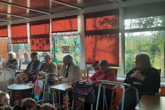 Pupils from Havelock Schools sings carols at Glenkindie Care Home