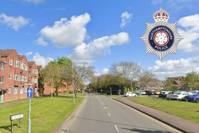 Police are appealing for witnesses following an attempted robbery in Duck Street, Rushden