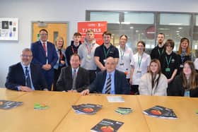 Robert Halfon, Minister for Skills, Apprenticeships and Higher Education, met students at the Tresham College Kettering campus