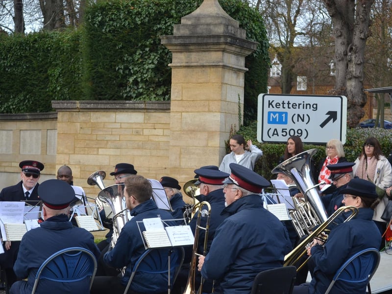 Hundreds gather at Broad Green in Wellingborough to pay respects at Remembrance Sunday service