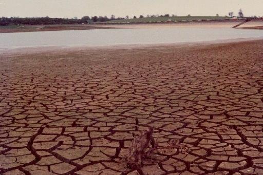 Pictures show the low water levels at Pitsford Reservoir during the drought of 1976.