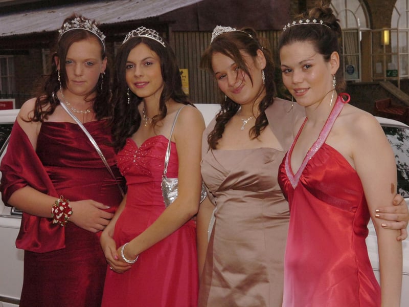 Weavers School Nicola Waite, Paula Gray, Kayleigh Quinn-Smith, and Louise Hill. July 2007