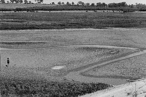 People could walk on the bottom of the lake at Pitsford Reservoir during the drought of 1976