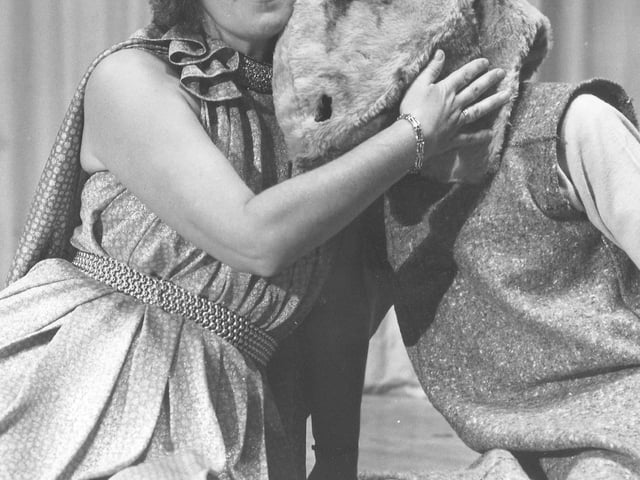 Honor Cooper in Shakespeare play.