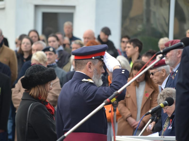 Hundreds gather at Broad Green in Wellingborough to pay respects at Remembrance Sunday service