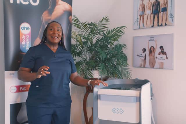 Blandine Davies with the EMSculpt Neo machine.