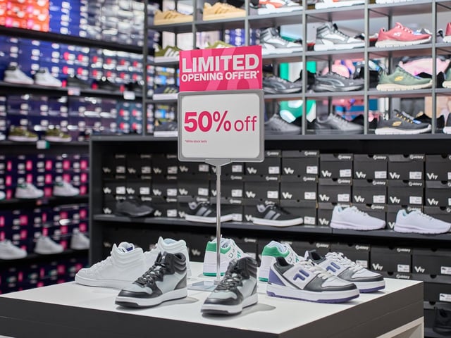 Deichmann in Willow Place Corby has opened:Corby Deichmann opens