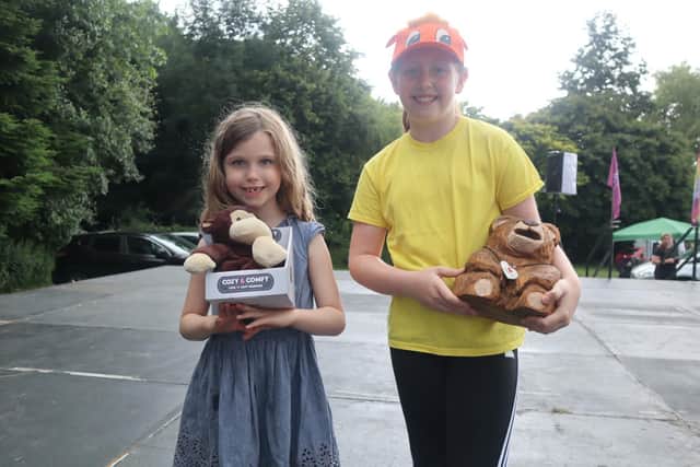 The finalists of the children's World Porridge Eating Championship, Georgia Mackay left and Ailsa Delavaloire right