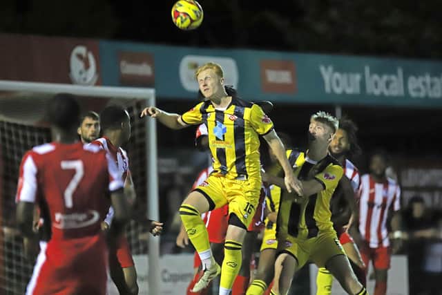 Ryan Haynes rises highest (Picture Peter Short)